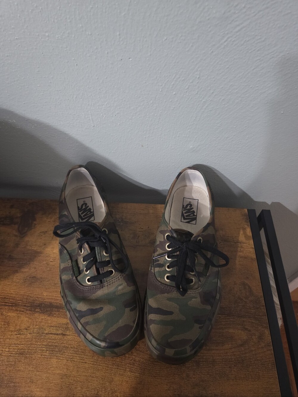 Vans Unisex  Authentic Camo Canvas Sneaker - Green/Brown/Black. Men-7.5. Women-9